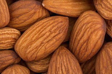 Badem 'in yakın fotoğrafını çek. Üst görünüm yüksek çözünürlüklü makro fotoğraf.