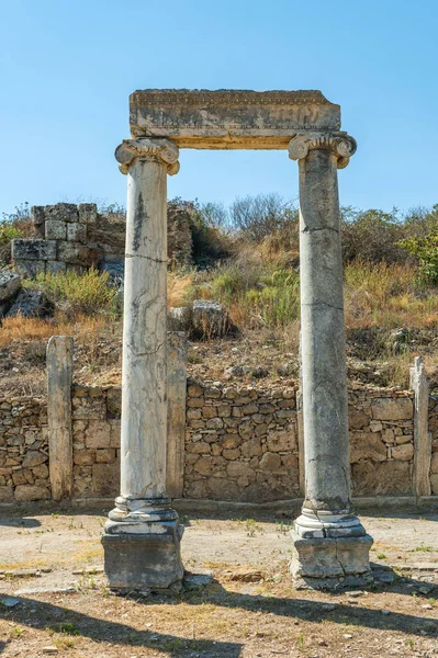 ペルゲの古代都市の遺跡 ペルゲ Perge トルコの地中海南部に位置する古代ギリシャの都市 — ストック写真