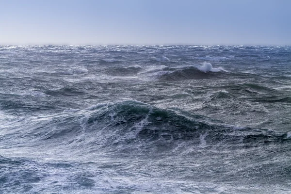 Rough sea on a sunny day — Stock Photo, Image