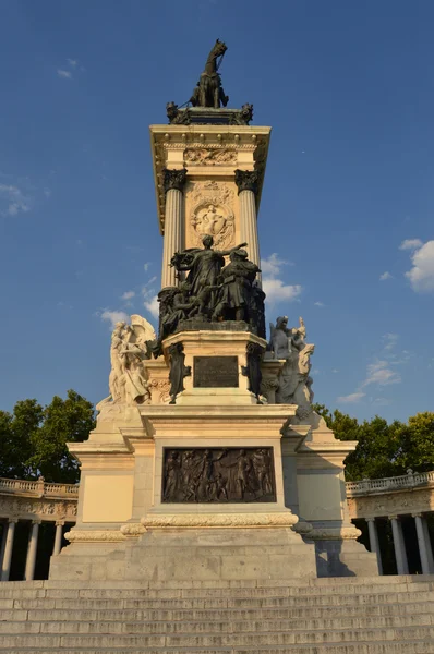 Alfonso xii památník — Stock fotografie