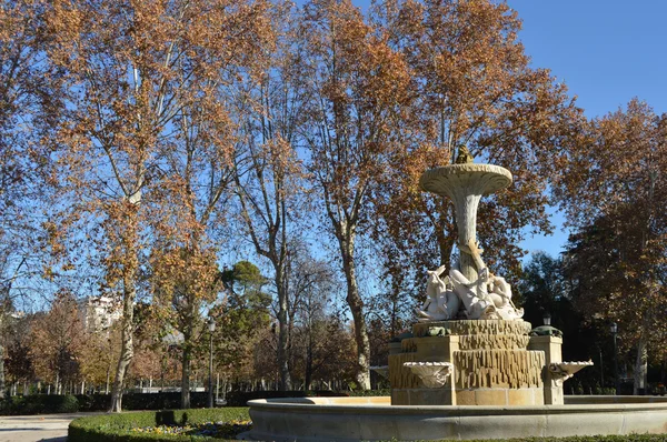 Монументальный фонтан — стоковое фото
