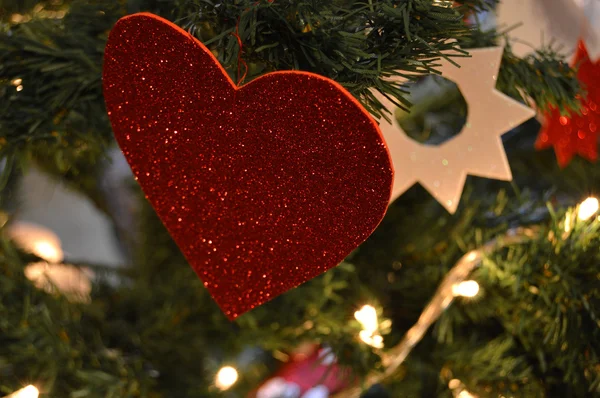 Corazón rojo de Navidad — Foto de Stock