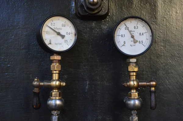 Twee kleine manometers — Stockfoto