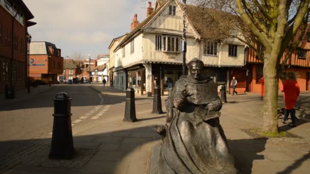 Kardinaal Thomas Wolsey standbeeld in Ipswich — Stockvideo