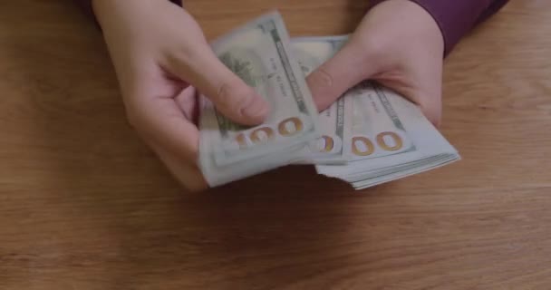 Руки Підрахунок сотні доларів Гроші — стокове відео