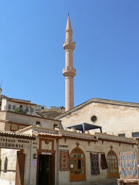 Minaret over mosque — Stock Photo, Image