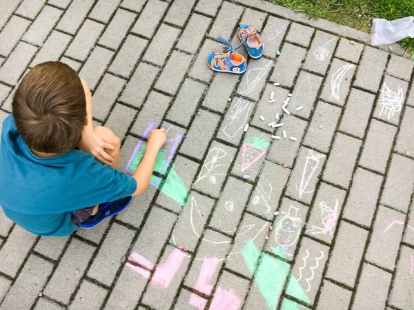 Little Child Drawing Chalk Asphalt — Stock Photo, Image