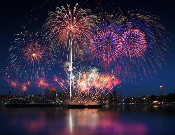 july 4th fireworks space needle