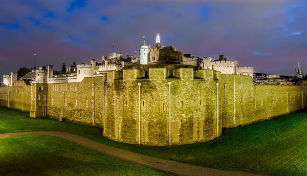 Tower of London, UK - night view — Stock Photo, Image