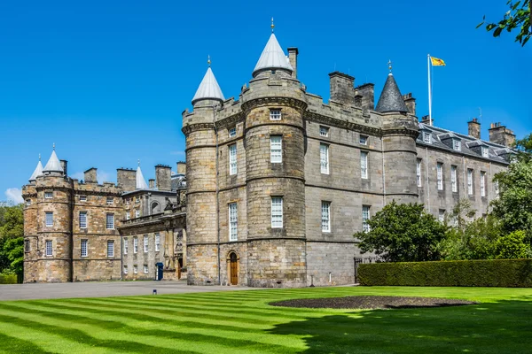 Mijlpaal van Edinburgh - Holyrood Palace — Stockfoto