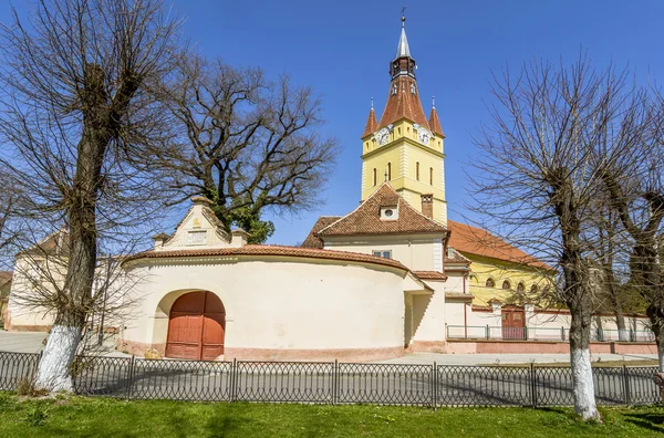 Старая укреплённая церковь в Кристиане, Брашов, Румыния — стоковое фото