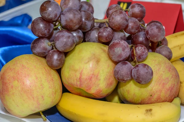 Mixed fresh fruits — Stock Photo, Image