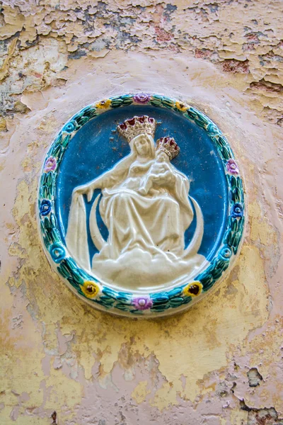 House icon of Madonna and child, Malta — Stock Photo, Image