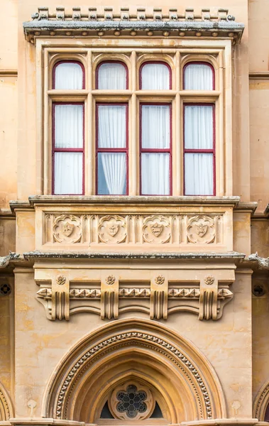 Gebäude im gotischen Stil, Mdina, Malta — Stockfoto