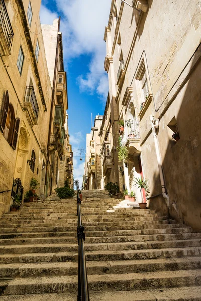 Street in Valletta with stairs — Stock Photo, Image