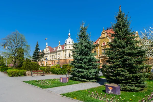 Brasov townhall, estilo de arquitetura neobarroca — Fotografia de Stock