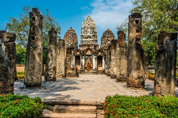 Wat sri sawat świątyni w sukhothai, thailand — Zdjęcie stockowe