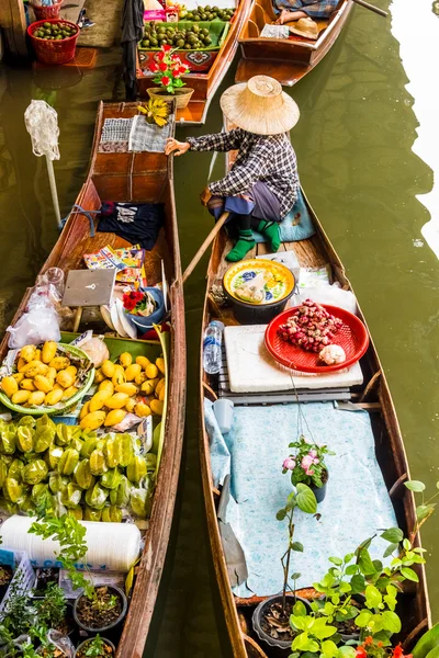 Lanet saduak pazarı, Tayland.