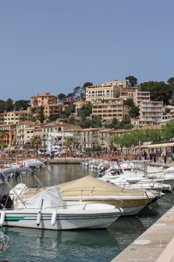 Bağlantı noktası De Nottingham, Mallorca, İspanya, 6 Nisan 2016: Port de Nottingham limanda Yatlar. Bir güzel liman ve Mallorca çok popüler turist resort.