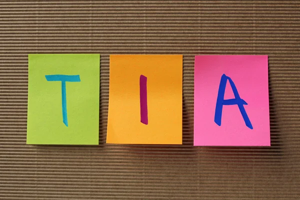 TIA (Transient Ischemic Attack) acrónimo de notas adhesivas de colores — Foto de Stock