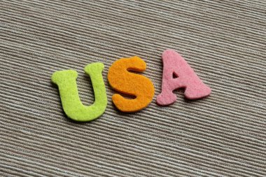 Harfleri ile renkli yapılan ABD kelime hissettim