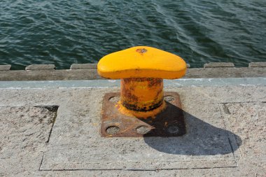 Sarı paslı demirleme baba