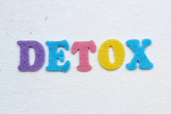 Kata detox pada tekstur kertas buatan tangan putih — Stok Foto