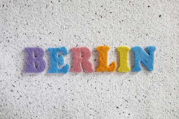 El yapımı kağıt doku Berlin kelime — Stok fotoğraf