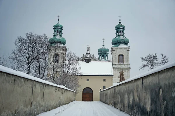 Główna Brama Klasztoru Kamedułów Bielanach Kraków Polska Zimowy Dzień — Zdjęcie stockowe