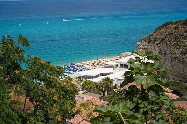 Turkosa Tyrrenska Havet Och Rotonda Stranden Tropea Kalabrien Italien — Stockfoto