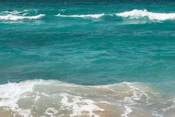 紺碧の海の波背景 — ストック写真