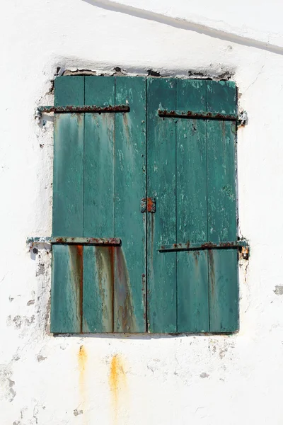 Zelené grunge dřevěné okenice — Stock fotografie