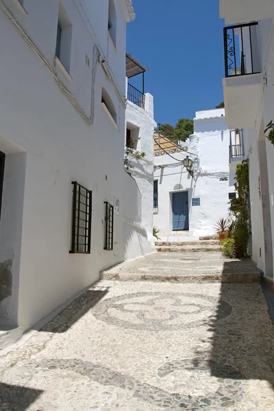 Bela rua em Frigiliana, Andaluzia, Espanha — Fotografia de Stock