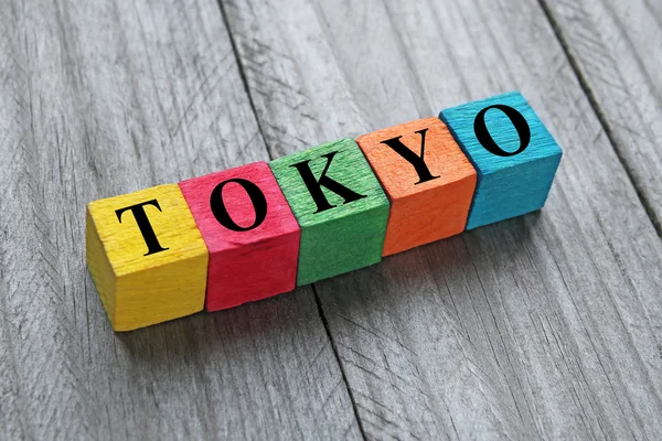 Palabra Tokio en cubos de madera de colores — Foto de Stock