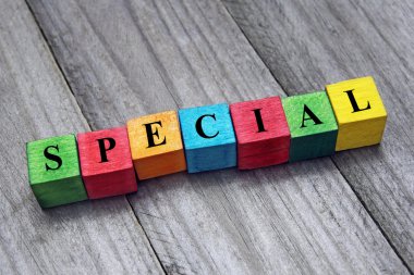 Word özel renkli ahşap küpleri
