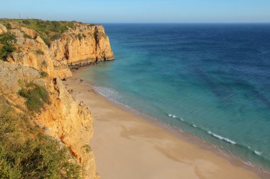 güzel Uçurumun kıyısında Lagos, Algarve, Portekiz