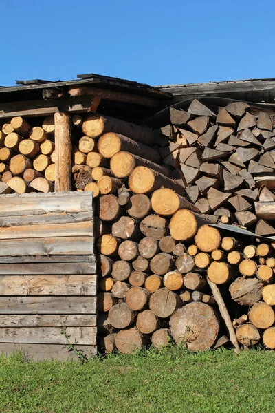 Pile of wooden logs ready for winter — Stock Photo, Image