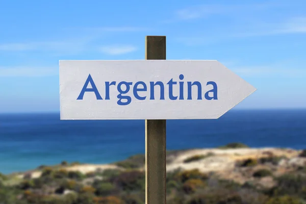 Argentina sign dengan pantai di latar belakang — Stok Foto
