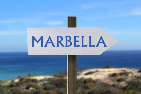 Marbella sign with seashore in the background — Stock Photo, Image