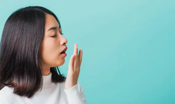 Portrait Female Bored Yawning Tired Covering Mouth Hand Young Beautiful — Stock Photo, Image