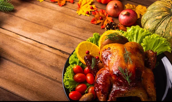 День Благодарения Запеченные Индейка Курица Овощи Праздничный Ужин Украшение Пищи — стоковое фото