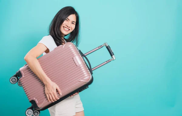 Retrato Feliz Asiático Bela Jovem Usar Shirt Branca Férias Conceito — Fotografia de Stock