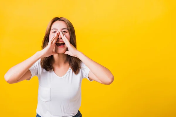 Asiatico Tailandese Felice Ritratto Bello Carino Giovane Donna Adolescente Piedi — Foto Stock