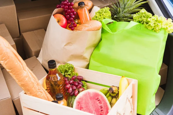 Lebensmittelservice Gibt Frisches Gemüse Und Obst Und Lebensmittel Grünen Stoffbeutel — Stockfoto