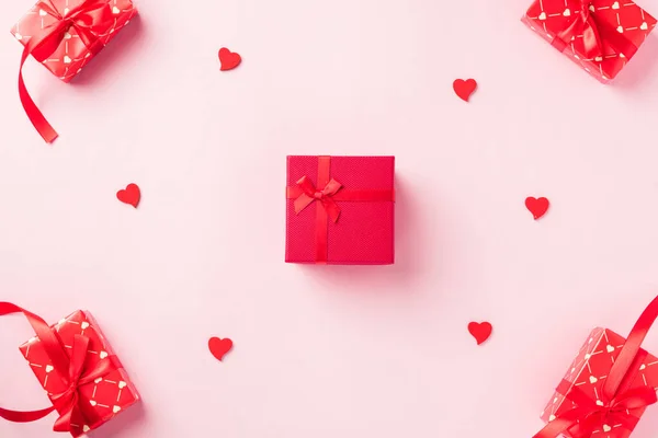 Sfondo San Valentino Confezione Regalo Rossa Con Fiocco Nastro Cuori — Foto Stock