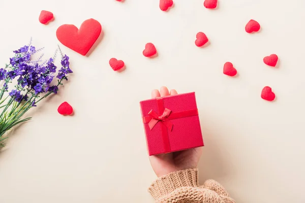 발렌타인 데이랑 생일이요 선물을 있거나 상자를 있거나 파스텔 배경에 빨간색 — 스톡 사진