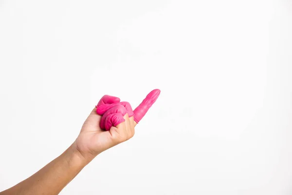 Mulher Mão Vestindo Berços Dedo Rosa Borracha Proteger Ajudar Evitar — Fotografia de Stock