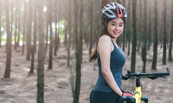 Back Young Female Woman Helmet Catch Bicycle Forest Summer Copy — Stock Photo, Image