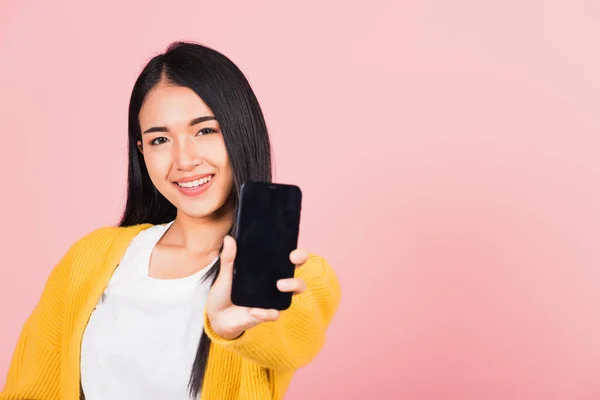 Happy Asian Portrait Beautiful Cute Young Woman Teen Smiling Excited — ストック写真