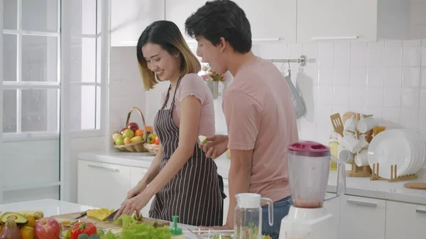 Happy Asian Beautiful Young Family Couple Husband Wife Kitchen Spending — Stock Photo, Image